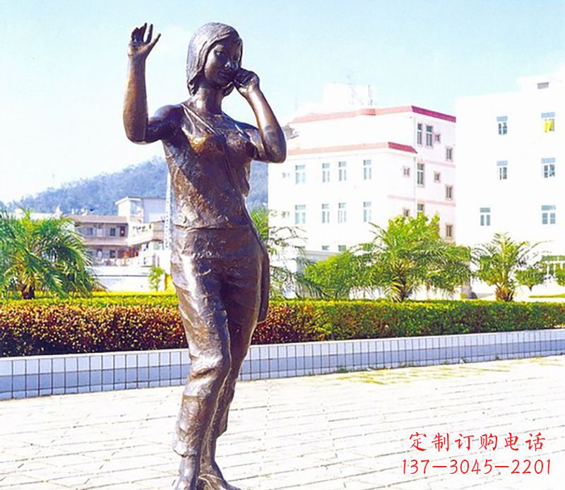 南通美女打电话广场景观铜雕