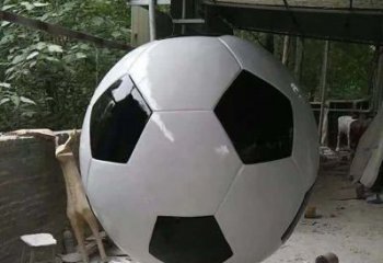 南通不锈钢足球雕塑提供优质的装饰效果