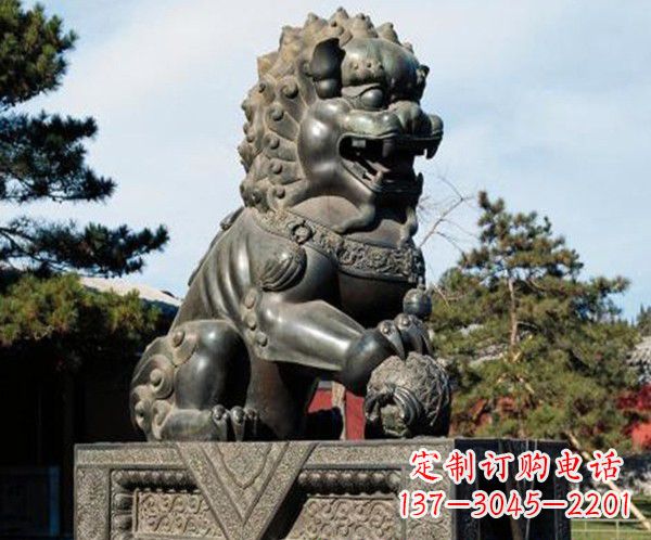 南通完美融合中西文化的铜狮子雕塑