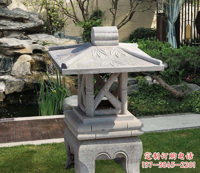 南通青石草坪照明灯——装点环境的美丽石灯雕塑