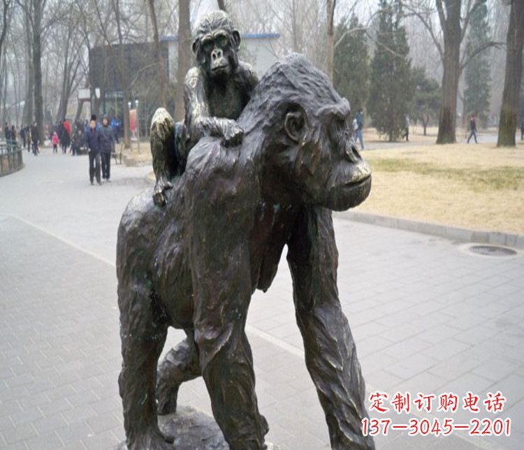 南通多姿多彩的猩猩雕塑
