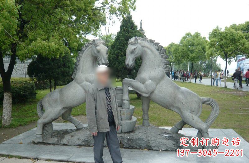 南通以马为主题的石雕艺术品