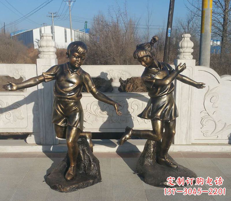 南通踢毽子的儿童铜雕
