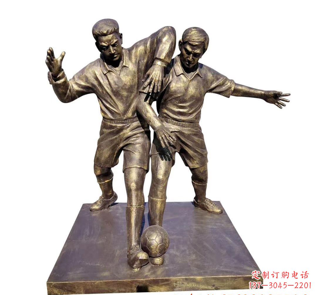 南通踢足球人物铜雕
