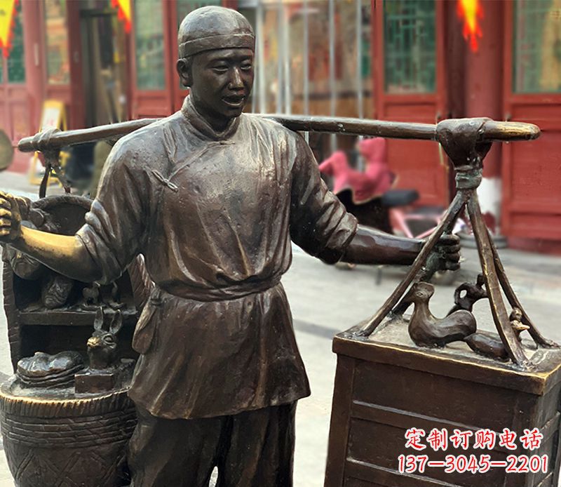 南通铜雕步行街卖货郎人物雕塑