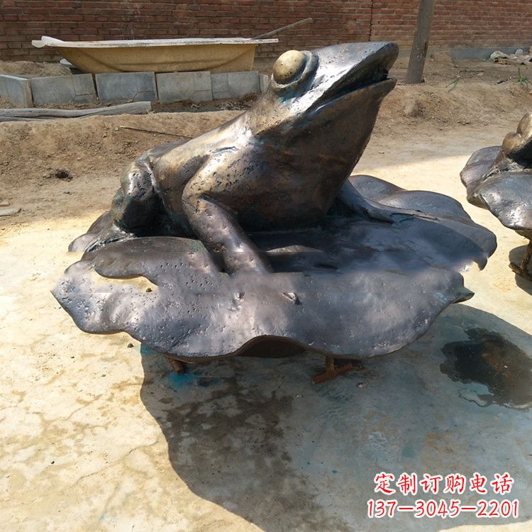 南通铜雕青蛙喷水雕塑
