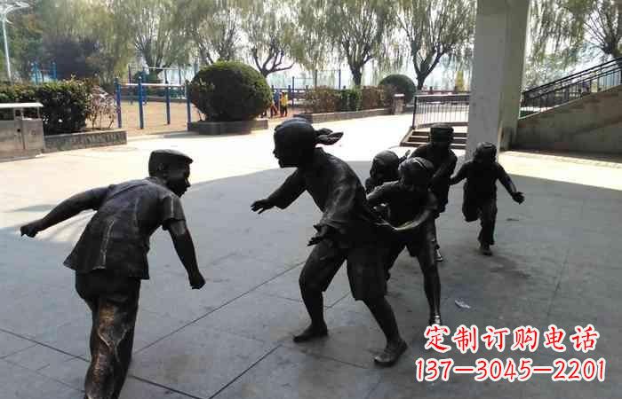 南通玩老鹰捉小鸡的儿童铜雕222