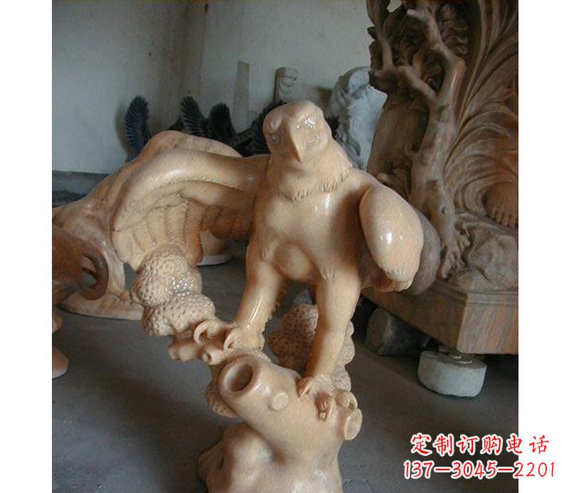 南通晚霞红老鹰石雕