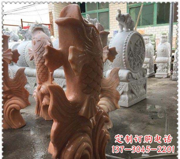 南通晚霞红喷水鲤鱼公园石雕