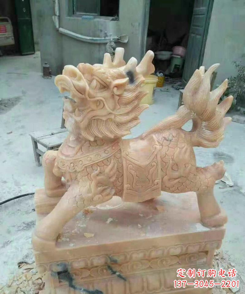 南通晚霞红麒麟雕塑112