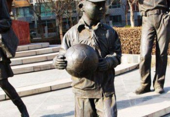 南通展示小学生活力的足球少年雕塑