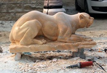 南通中领雕塑：精美雕刻豹雕塑