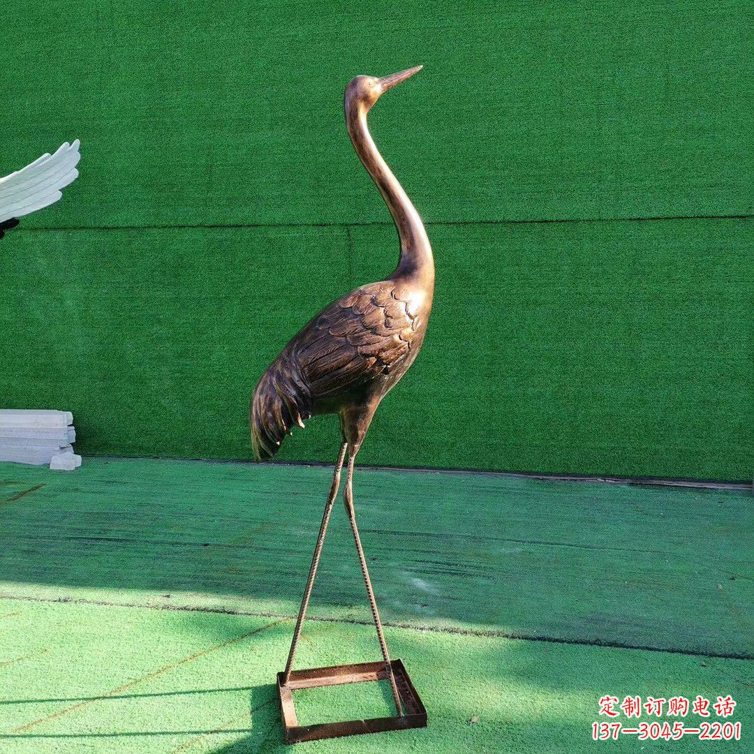 南通仙鹤衔芝铜雕