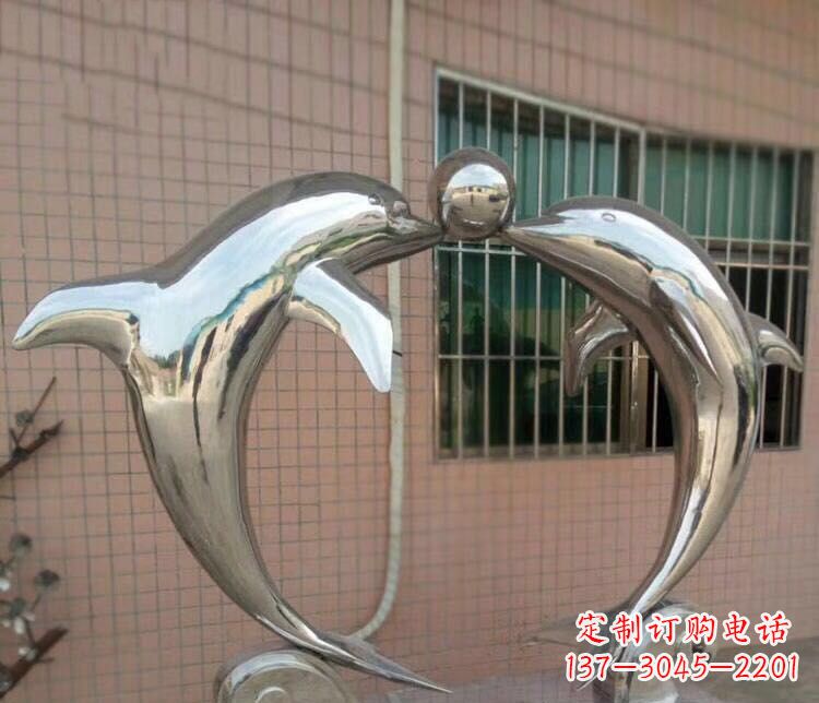 南通校园不锈钢海豚顶球雕塑