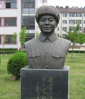 南通校园雷锋铜像