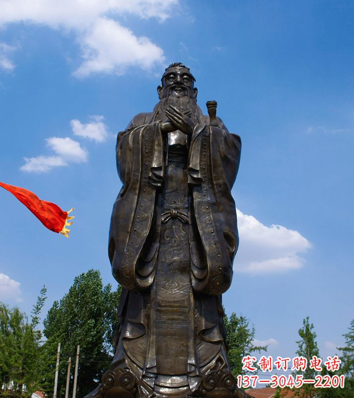 南通校园里的孔子雕像