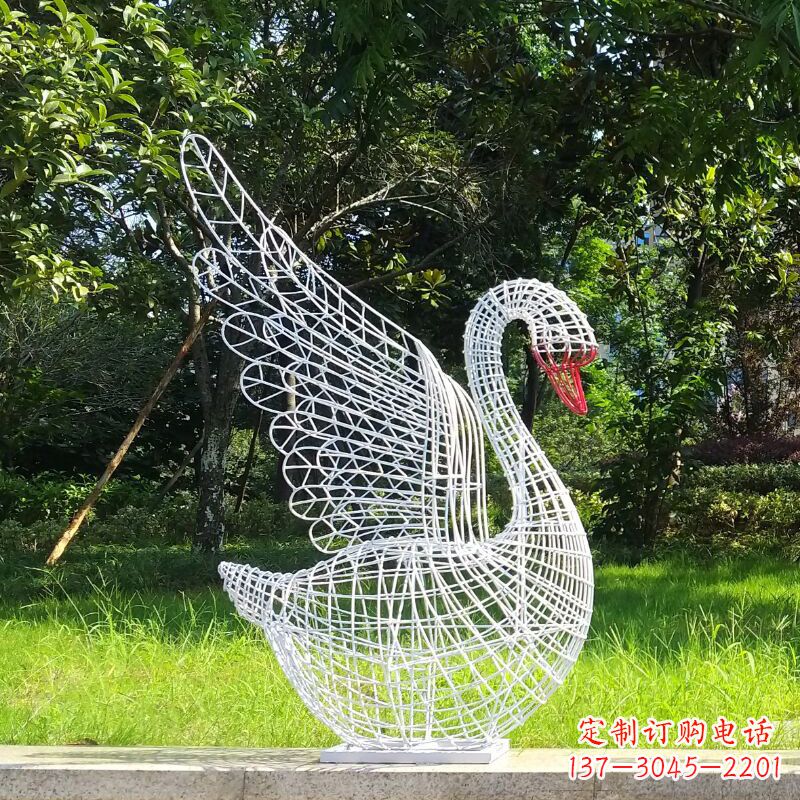 南通展翅款网格天鹅雕塑（嘴部为实体）