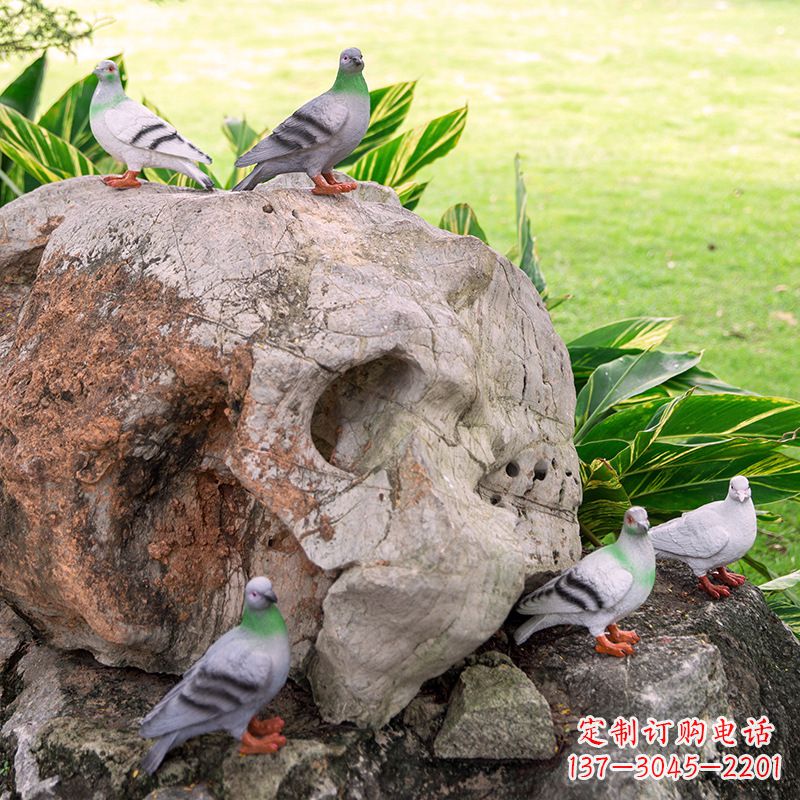 南通众人托着和平鸽雕塑