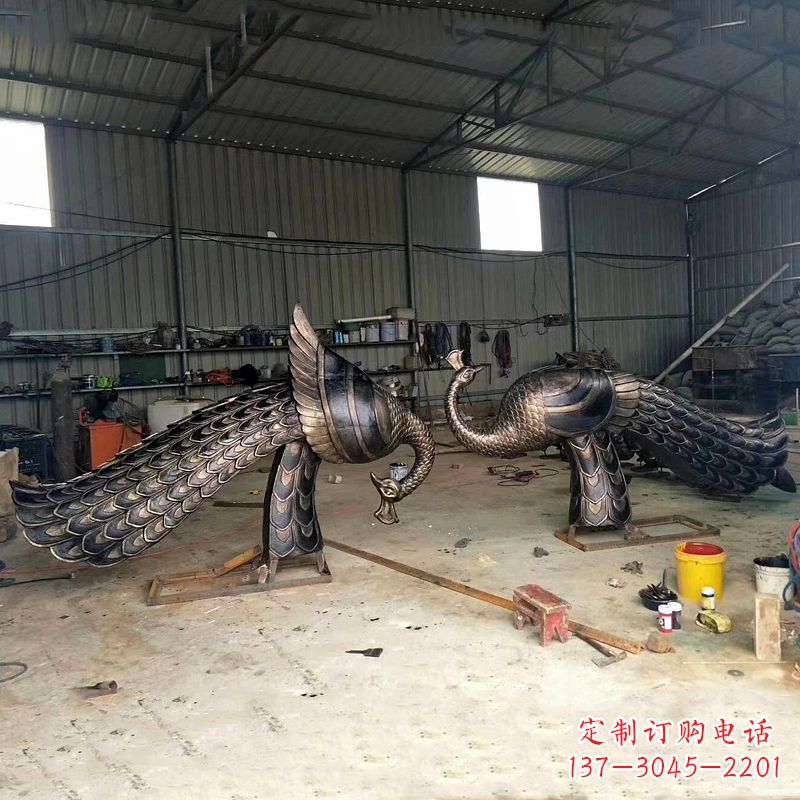 南通铸铜孔雀雕塑