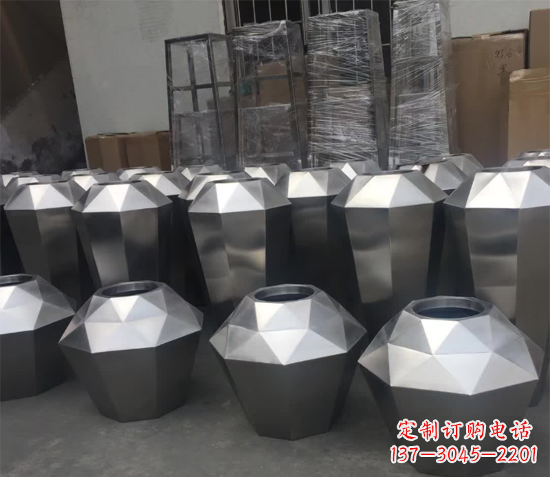 南通不锈钢组合花盆雕塑