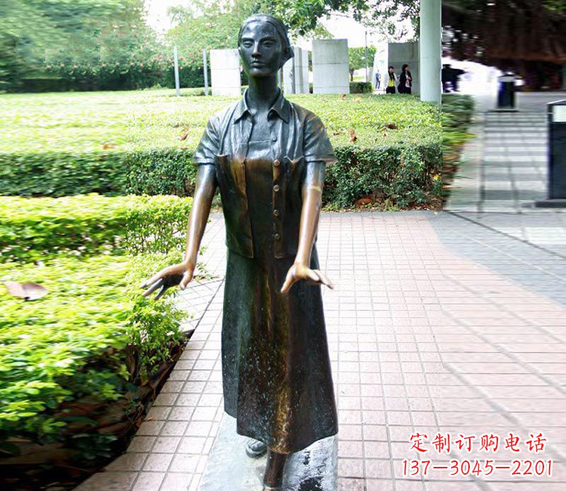南通走路的盲人女孩铜雕 